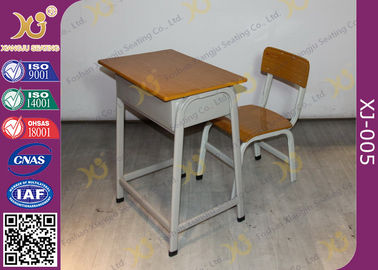 China Mesa e cadeira tornando do estudante do quadro do metal ajustadas para a escola primária fornecedor
