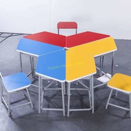 China A mesa e a cadeira coloridas do estudante do divertimento durável ajustam/caçoam a tabela da escola fornecedor