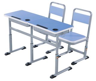 China A mesa e a cadeira dobro do estudante da escola primária ajustaram 1,2 milímetros de pulverização eletrostática de aço fornecedor