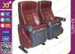 Cadeiras confortáveis do teatro do cinema, cadeiras da sala do filme com ponta acima do braço fornecedor