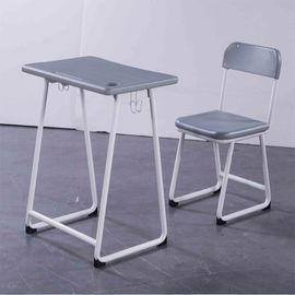 China A mesa e a cadeira elementares do estudante ajustaram-se com o gancho ajustável da altura/livro fornecedor